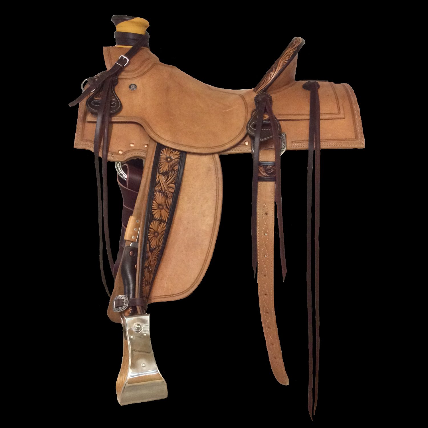 B/B Custom Saddle – 15 1/2 Ray Hunt Wade – Rough Out with Dyed Floral –  Square Skirt – SOLD – Buckaroo Businesses